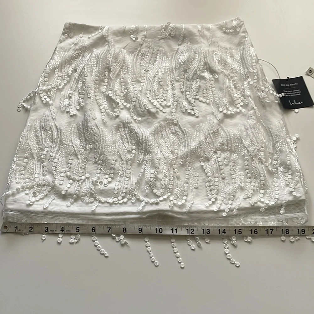 Lulus Women’s White Fringe Skirt‎ Large NWT - Picture 7 of 8